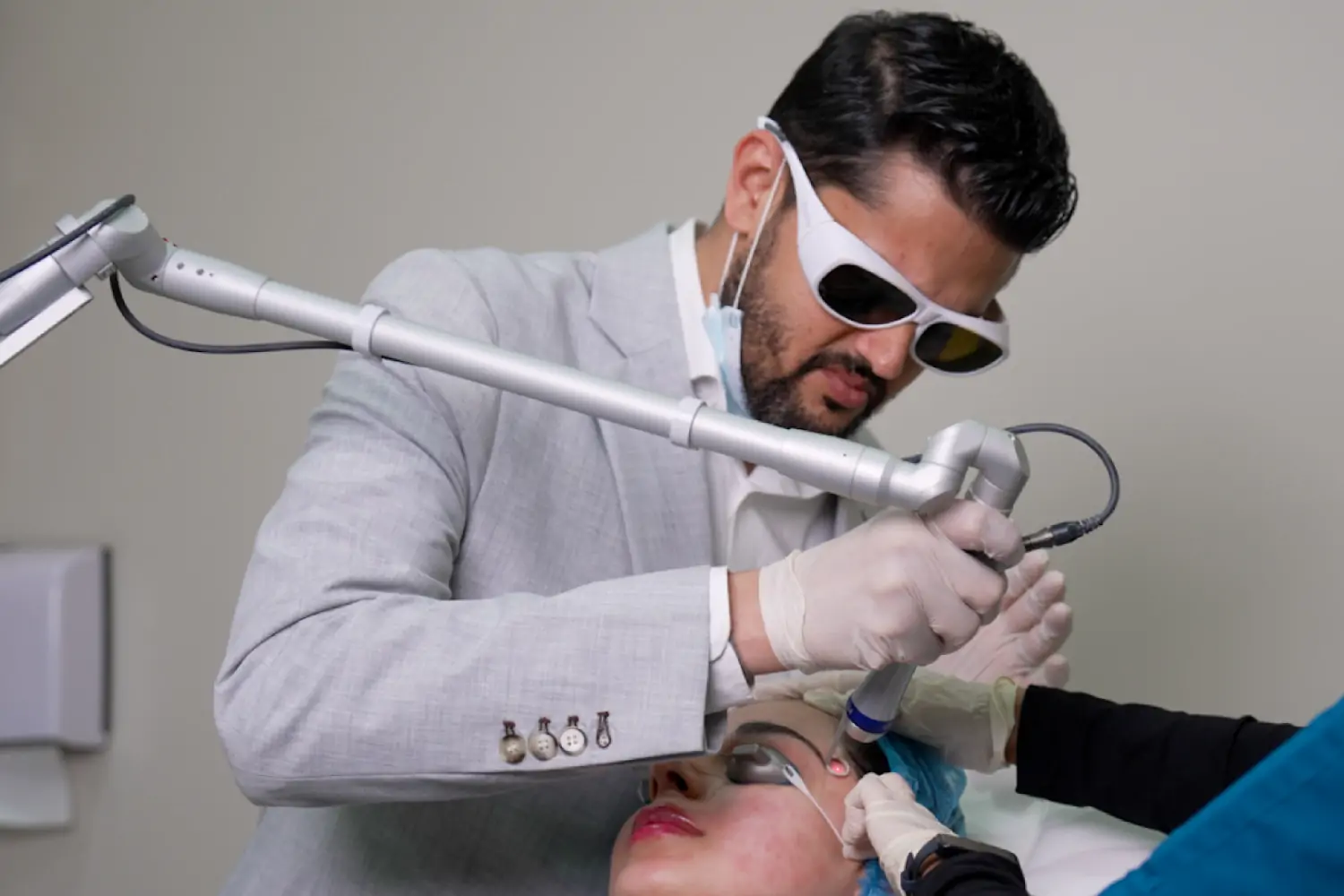 Advanced Laser Cosmetology Treatments in Riyadh | Reveal Clinics