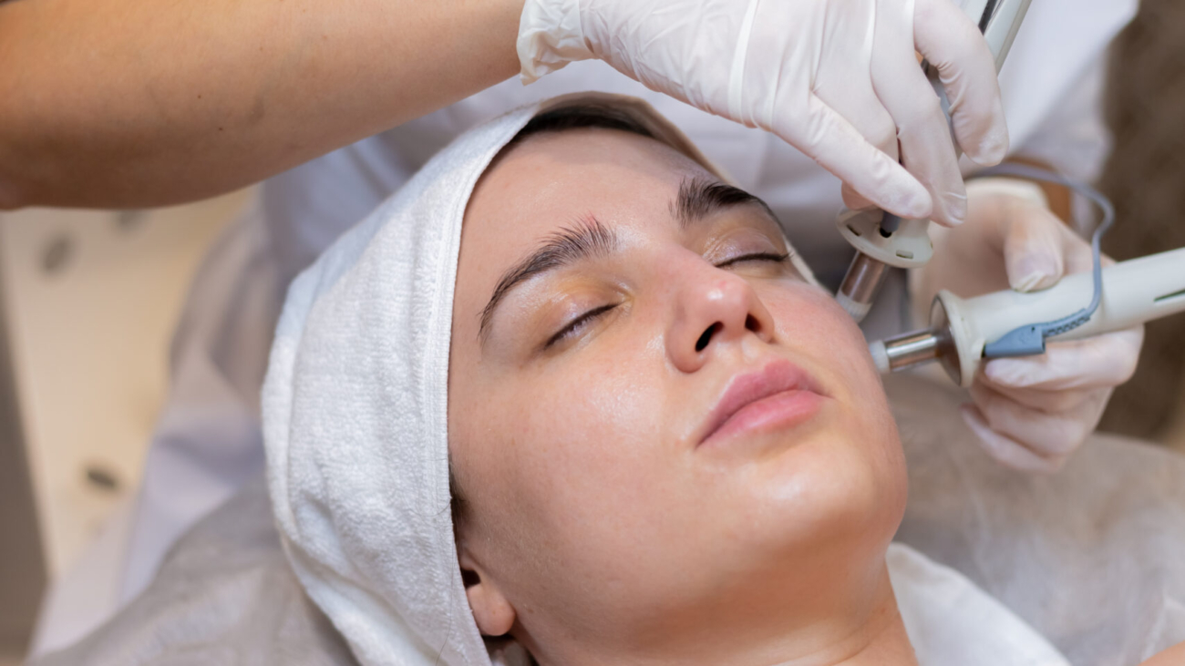 Woman receiving hydrating facial